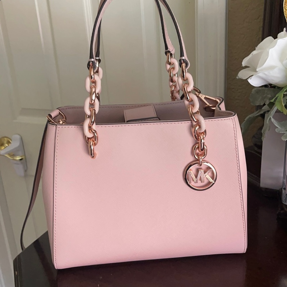 Michael Kors Medium